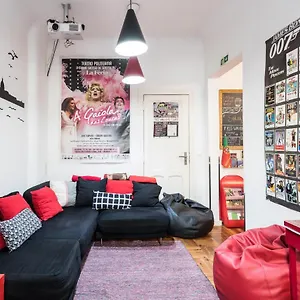 Lisboa Central Hostel אכסניה